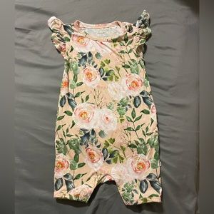 Posh peanut short sleeve/shorts romper